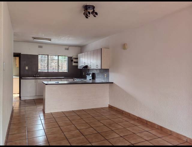 3 BEDROOM TOWNHOUSE FOR SALE IN HEIDELBERG CENTRAL